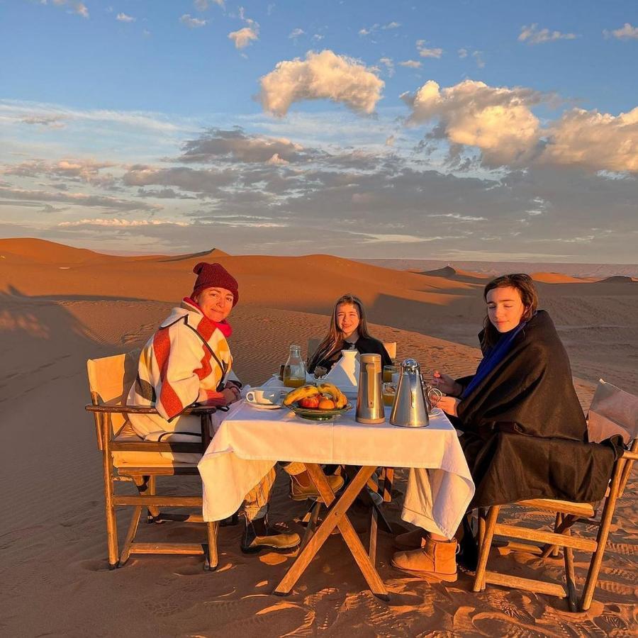 Overnight Luxury Camp Merzouga Buitenkant foto