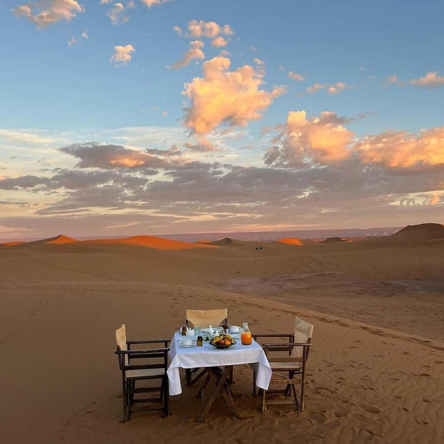Overnight Luxury Camp Merzouga Buitenkant foto